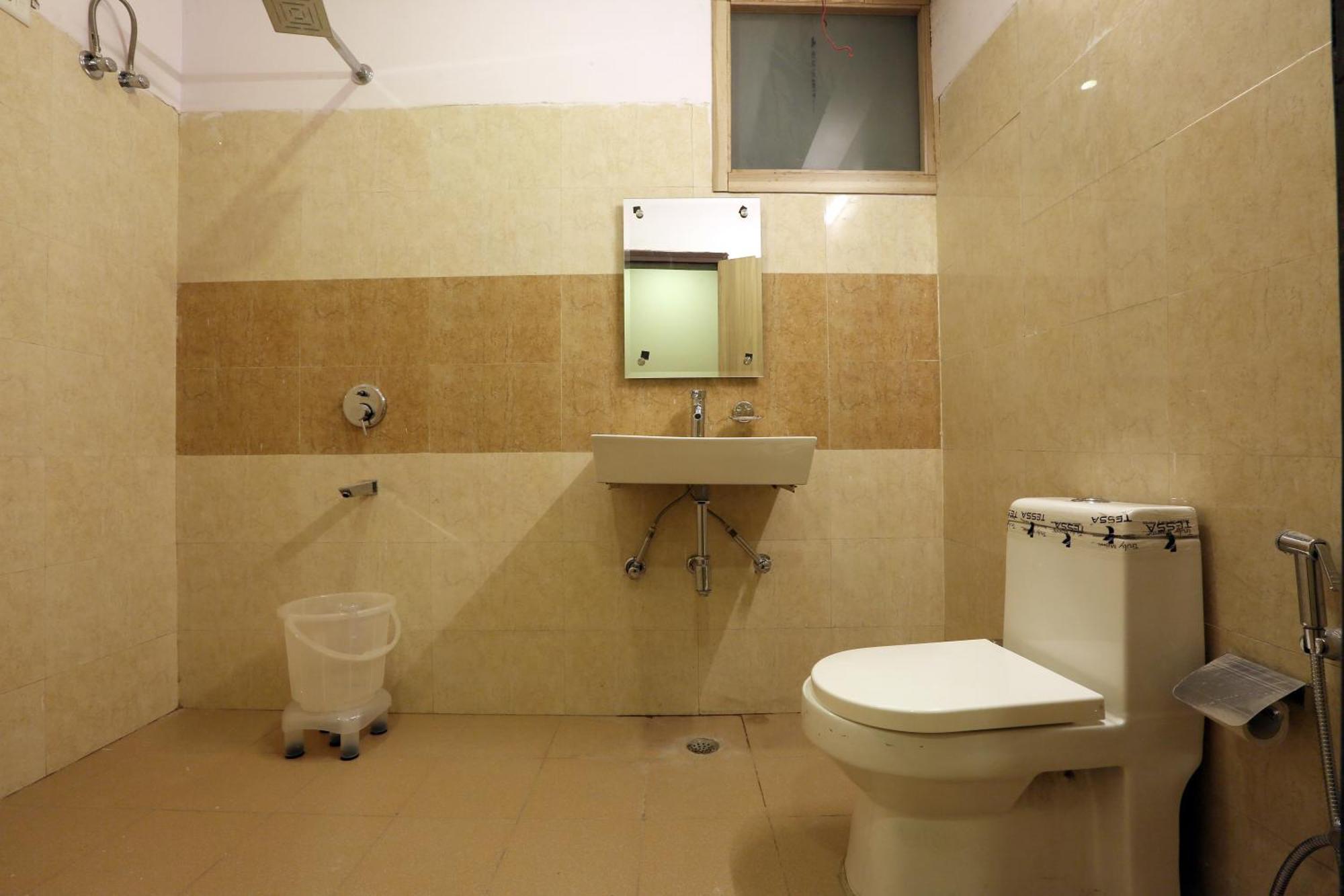 Bed and Breakfast Plazzo Prime Plaza At Delhi Airport Нью-Дели Экстерьер фото